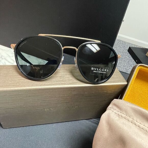 NIB Aviator Bvlgari Sunglasses  - Picture 8 of 10